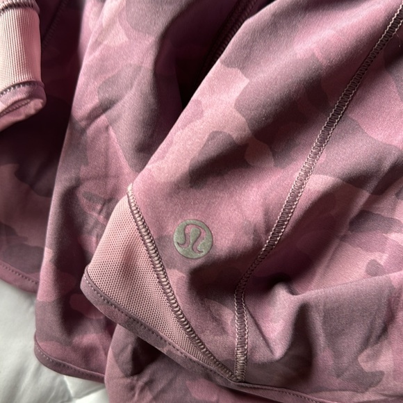 LULULEMON HOTTY HOT SHORT 4" *LINED INCOGNITO CAMO PINK TAUPE SIZE 4 TALL NWT - Picture 15 of 15